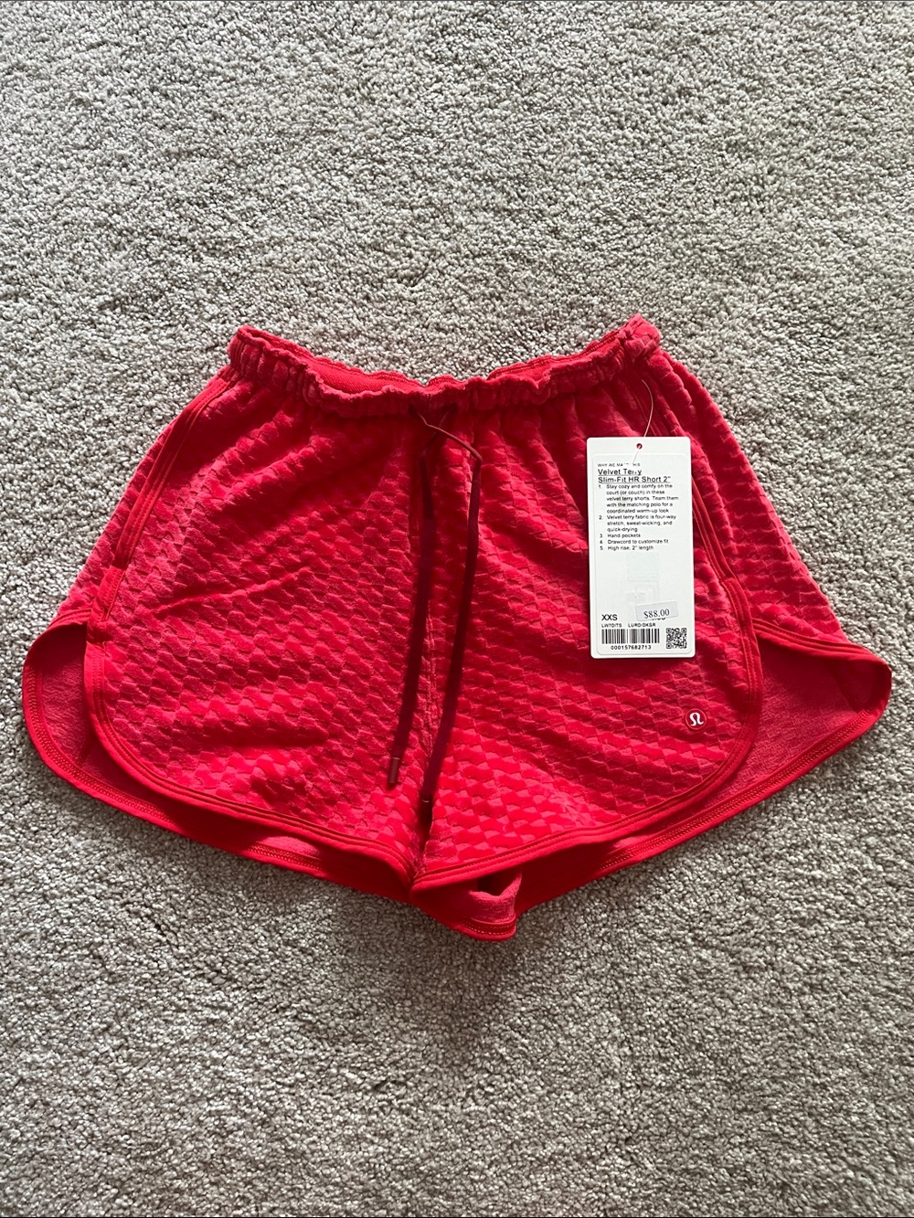 NWT size xxs Lululemon athletica Bright Red Textured Athletic Shorts